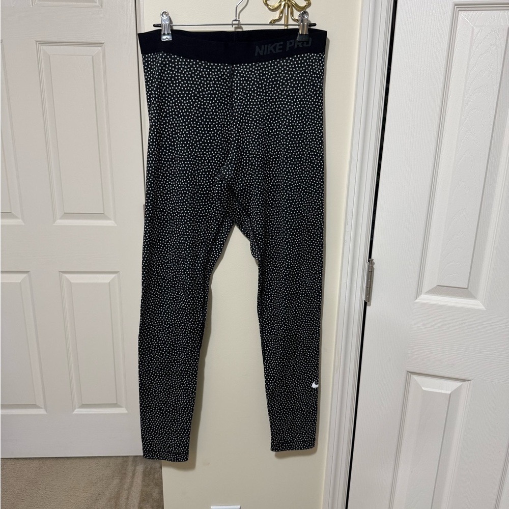 Nike Pro Black and White Patterned Leggings
